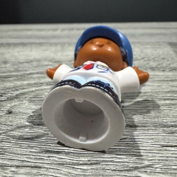 Fisher-Price | Little People Travel Together Airplane: Pilot Michael - Figure - Picture 6 of 10